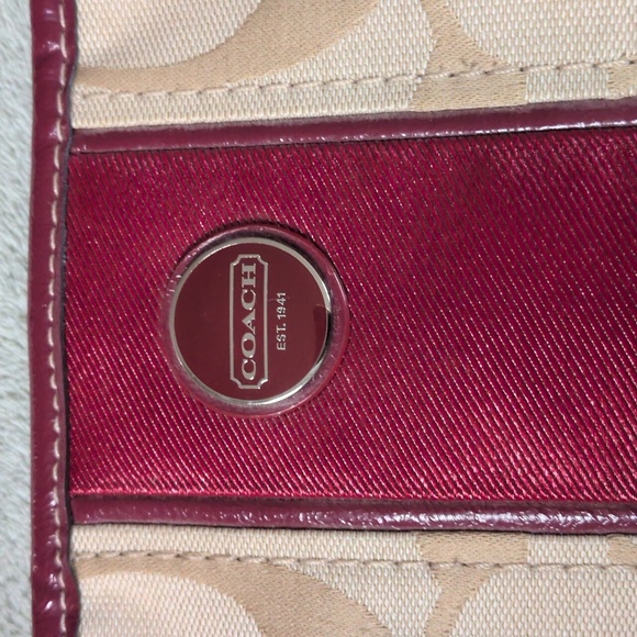 Coach Signature Canvas and Patent Leather Shoulder Bag K1394-29561E - Picture 13 of 15